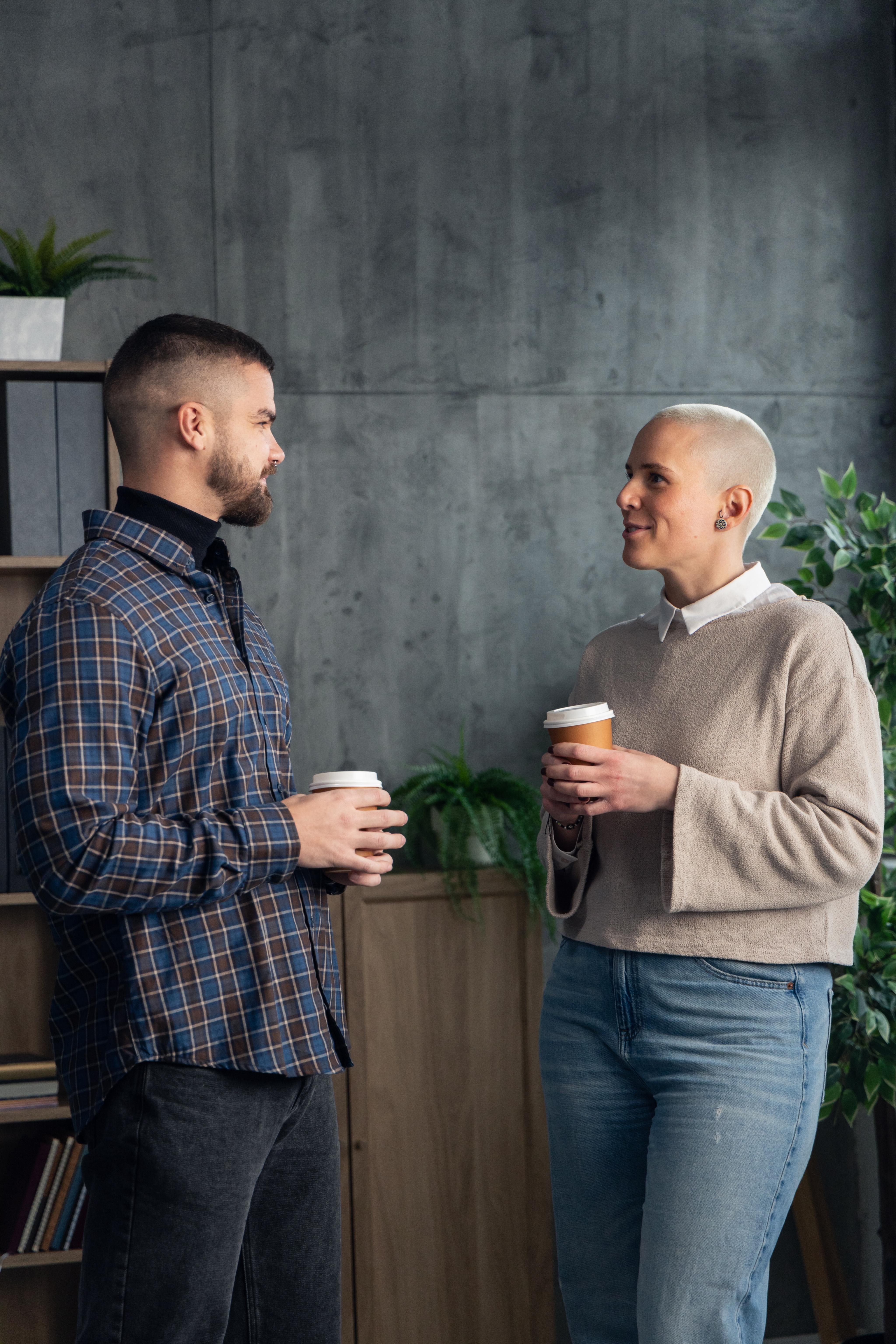 雑談が苦手？うまくいく5つのシンプルなステップ